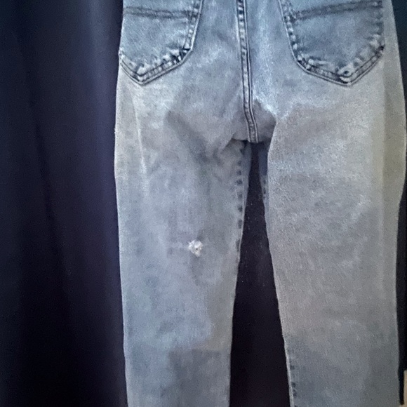 Lee Rider jeans. Weathered and worn. Size 10petite. - Picture 5 of 10